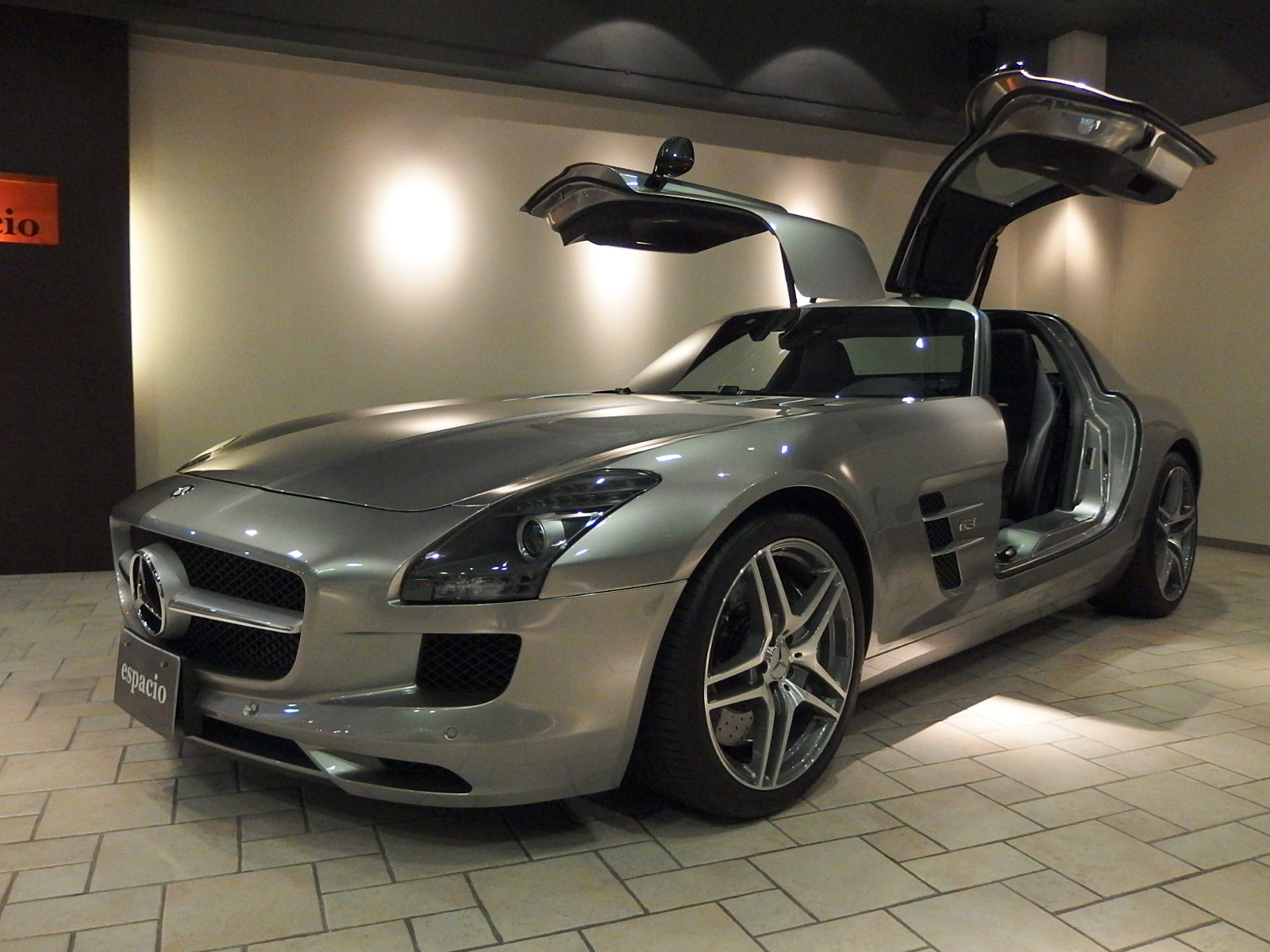 メルセデスベンツ Sls Amg フェラーリ 中古車販売 買取 エスパシオ 東京 世田谷 ポルシェ ランボルギーニ マセラティ 輸入車販売専門店