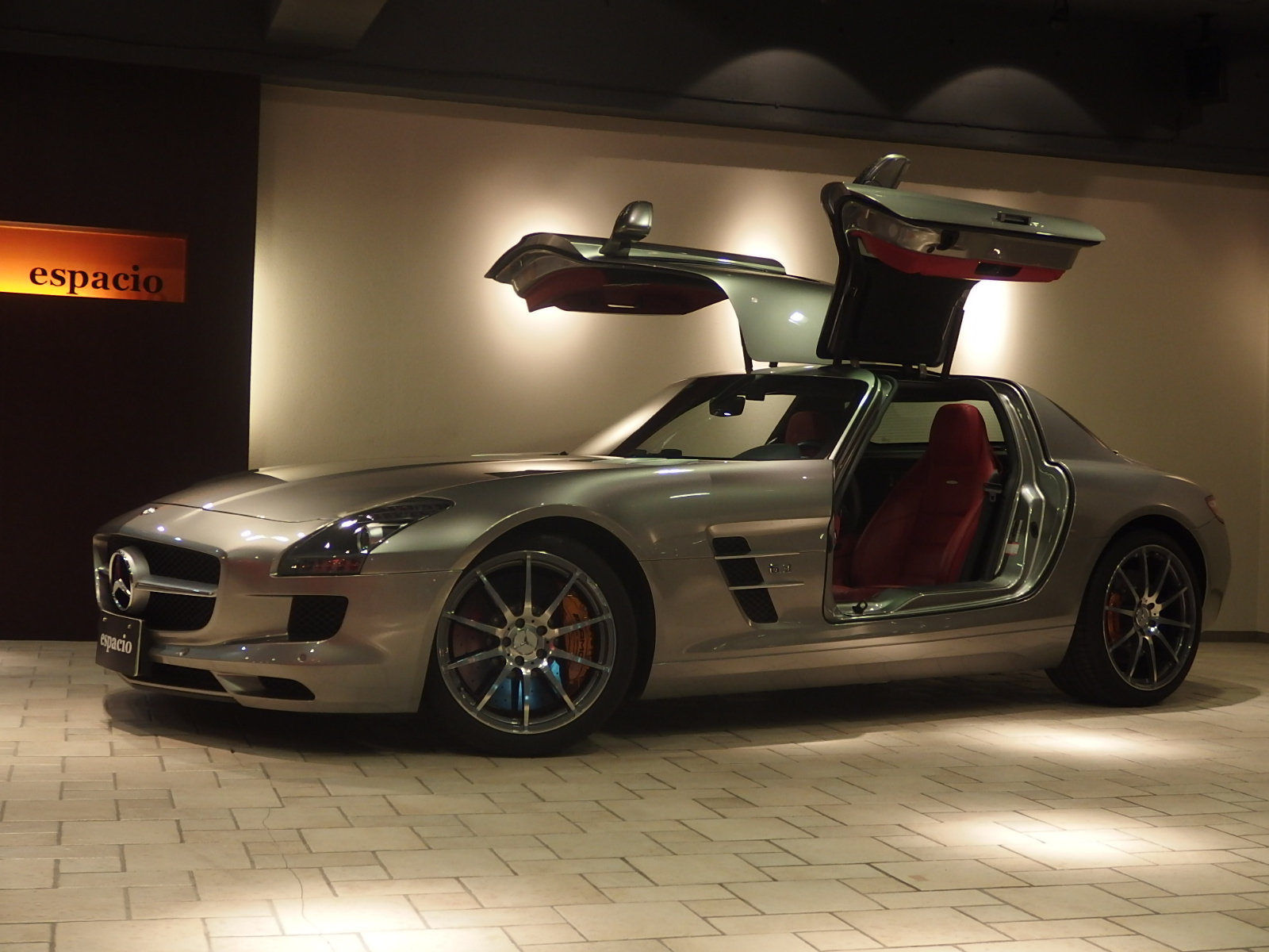 メルセデスベンツ Sls Amg フェラーリ 中古車販売 買取 エスパシオ 東京 世田谷 ポルシェ ランボルギーニ マセラティ 輸入車販売専門店