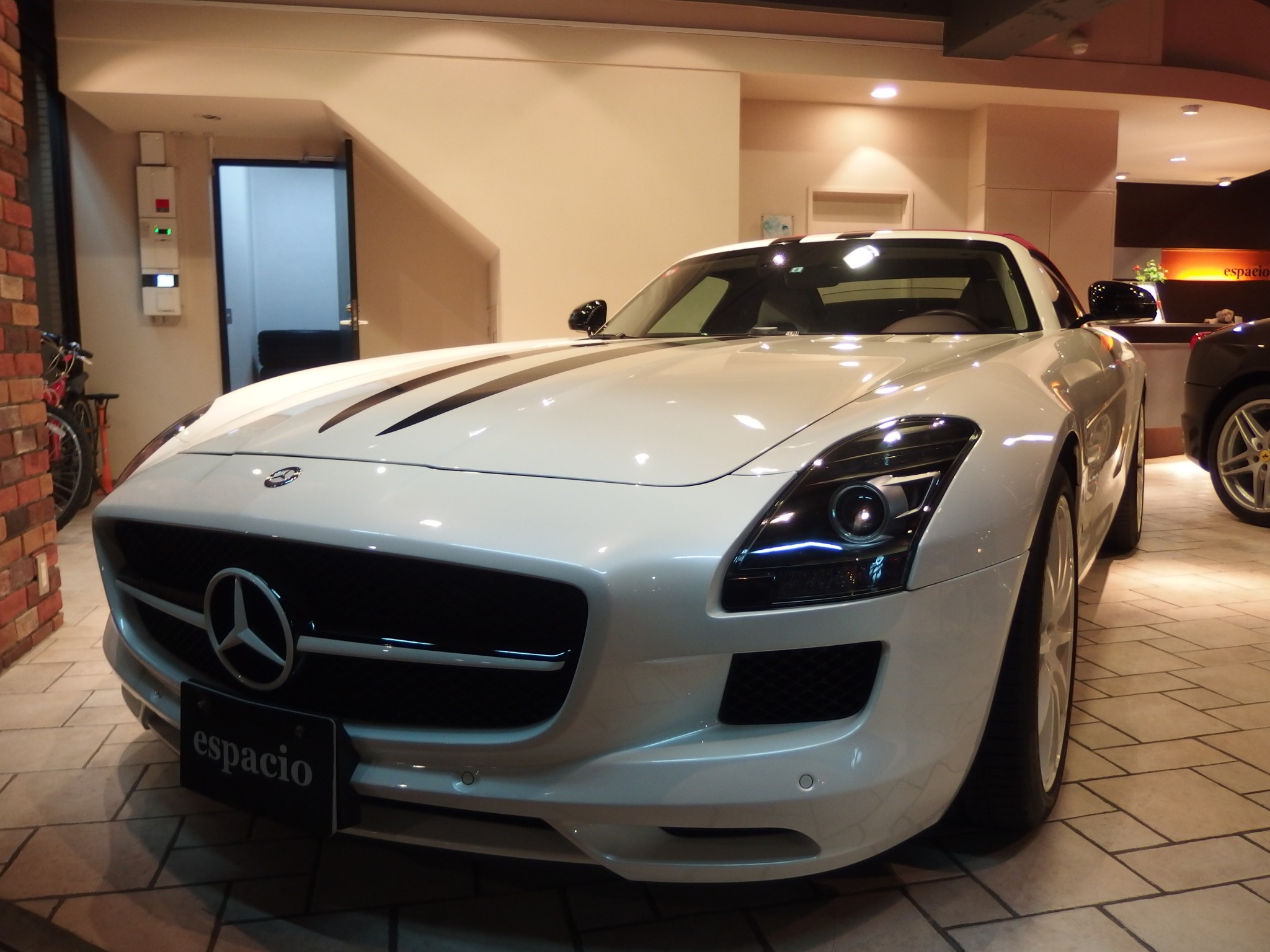 メルセデスベンツ Sls Amg Gt Roadster フェラーリ 中古車販売 買取 エスパシオ 東京 世田谷 ポルシェ ランボルギーニ マセラティ 輸入車販売専門店